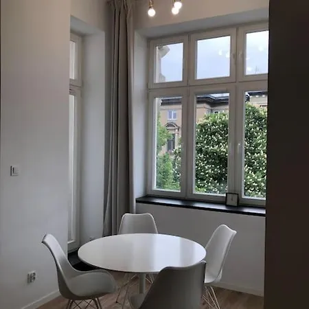 Charming Peaceful Apartment Estetino